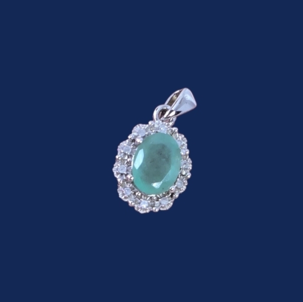 925 Sterling Silver Pendant 8x10mm with Natural Emerald 5x8mm & Natural Diamonds